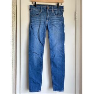 American Eagle Super Stretch Medium Wash Skinny Jeans 6